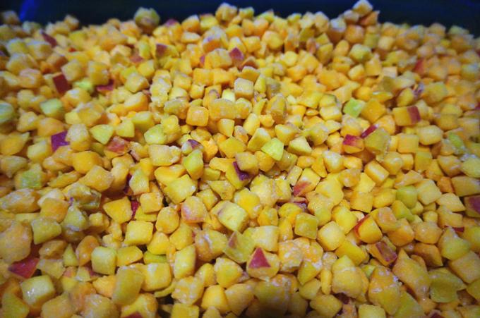 Hoge Kwaliteit Flash-bevroren Volle Graan Abrikozen Heerlijk voor Smoothies Bakken Fabriekslevering IQF Verwerkte Verse Diepvriesfruit 3