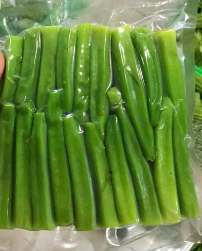 Frozen Lady's Fingers IQF Premium Okra Groente geheel en gesneden voor het koken Groothandel Bulkleverancier uit Vietnam 7